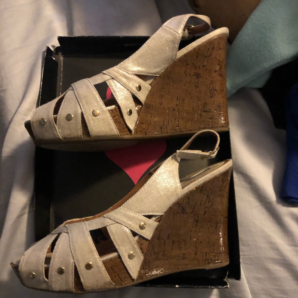 Wedge sandals